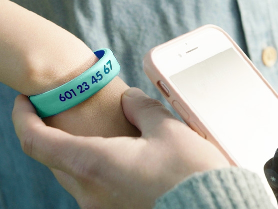 Pulsera personalizada SOS – Bicolor